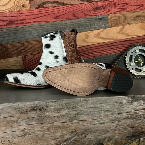 🌸NEW RELEASE Tooled Leather Genuine Hide-on Women Bootie Boot Boho Western Shoe - Picture 8 of 16